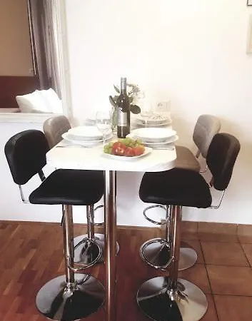 Meli Apartment *